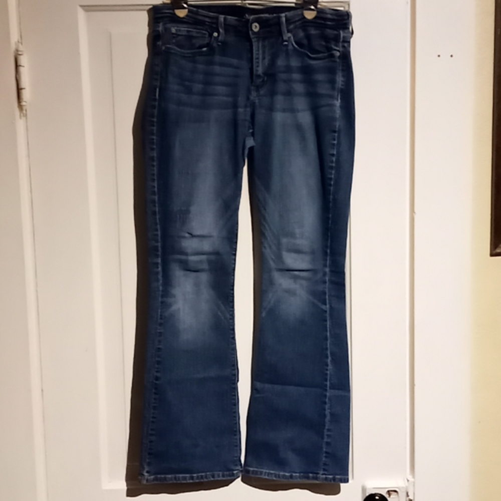 Size 8, boot cut, Levi's
